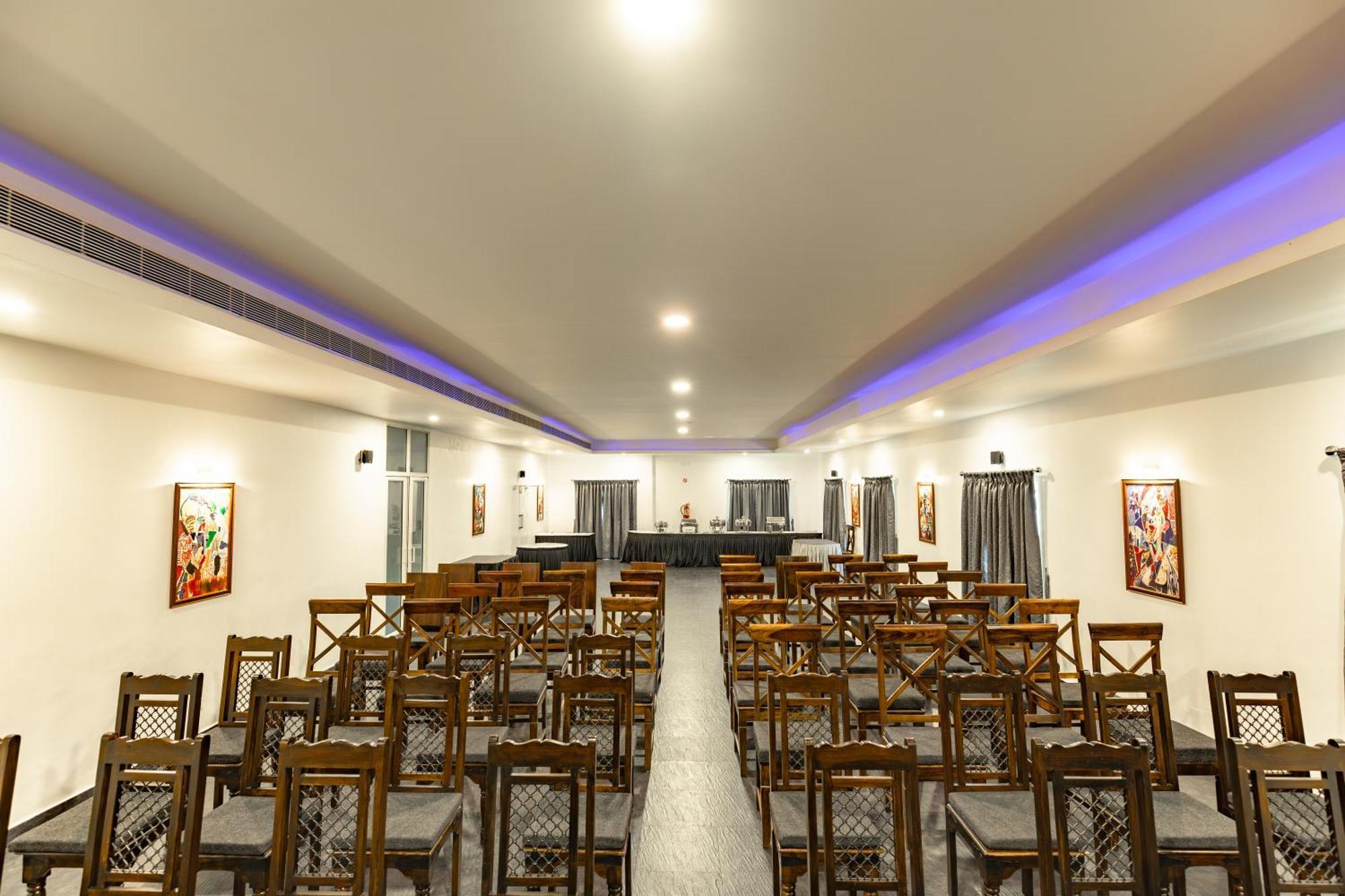 Hotel Narendra Central Muvattupuzha Exterior photo